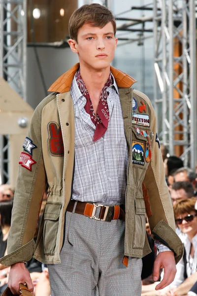 Look 53